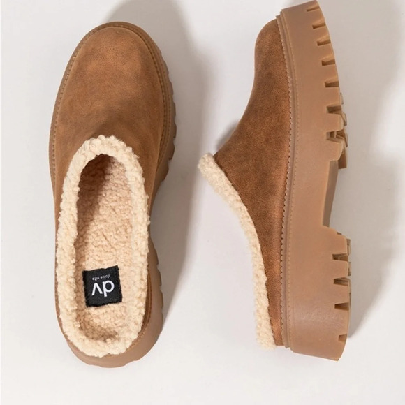 Dolce Vita Ladie Shearling Clogs Size 8.5 - Picture 3 of 4